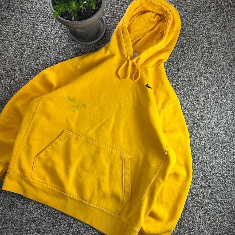 Nike Men's Yellow Hoodie - Picture 2 of 7